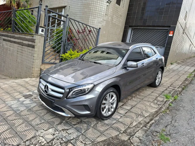 Mercedes-Benz GLA 200 Adv. 1.6/1.6 TB 16V Flex Aut. 2016
