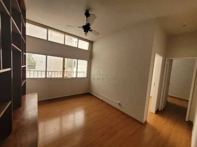Apartamento 2 quartos com dependência Padrão para Alugar em Copacabana, RJ