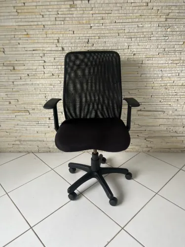 Cadeira de Escritório com Telinha
