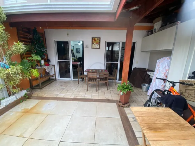 Casa à venda com 3 dormitórios sendo 1 suíte - Condomínio Vintage Club - Jundiaí REF: CA21