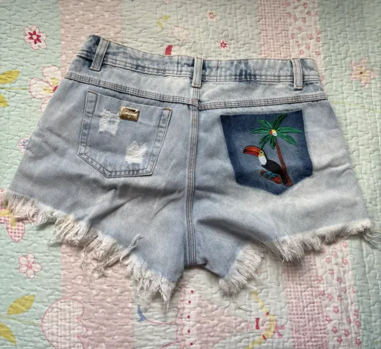 Short jeans