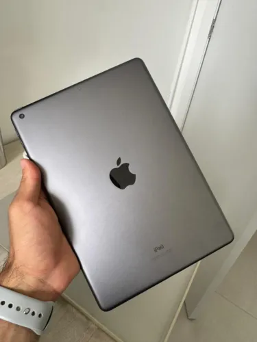 Ipad 8 32GB Cinza