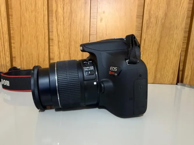Canon EOS Rebel T7 + Lente 18-55mm + Acessórios | Excelente Estado