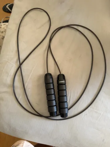 Vendo corda de pular para exercício RUBBERFIT