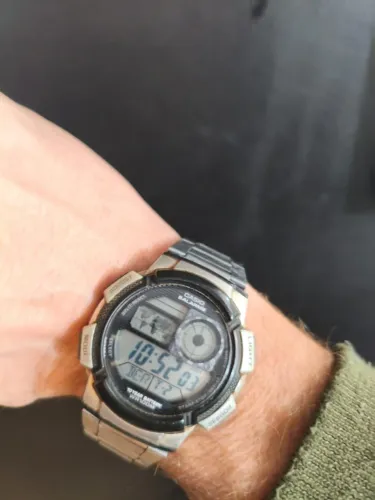 Relógio Antigo Casio Digital (Usado) - AE-1000WD - Pulseira de aço