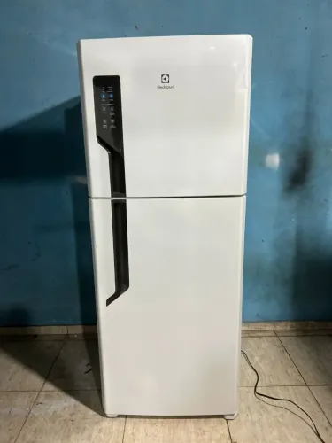 Geladeira Electrolux, frost free 90 dias de garantia e entrega grátis