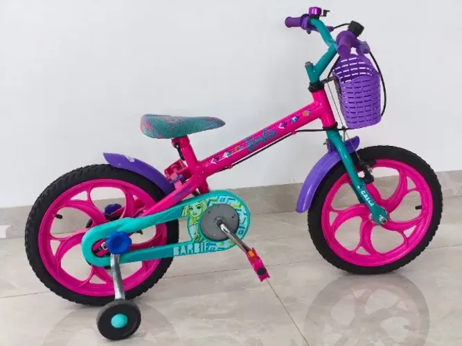 Bicicleta infantil menina