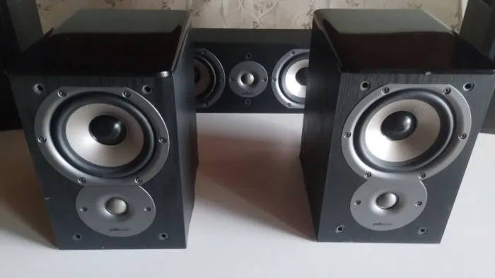 Caixas POLK AUDIO TSi 100 BLACK