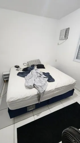 Cama King Size com Colchão, Base Box e Jogos de Cama