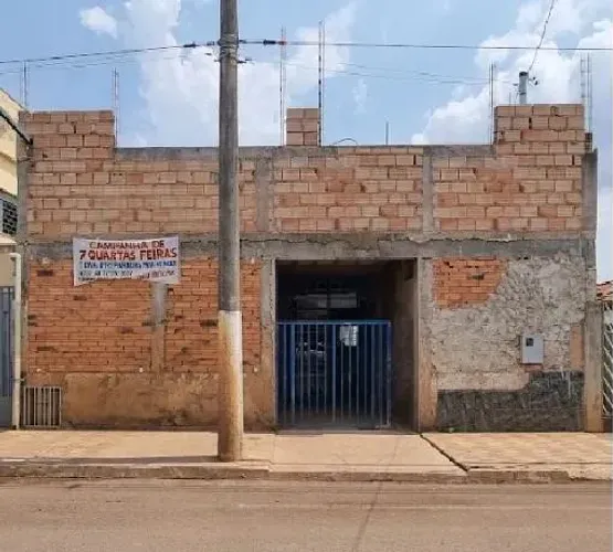 Comercial para Venda em Patos de Minas, Santo Antônio, 2 banheiros