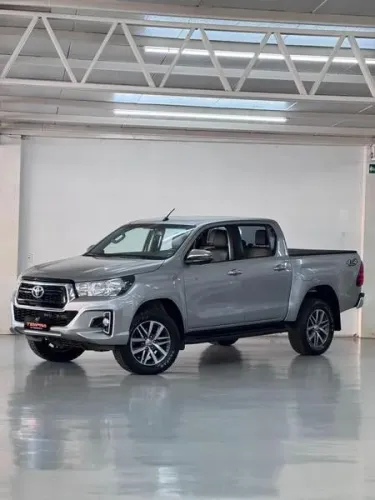 Toyota Hilux CD SRV 4X4 2.8 TDI Diesel Aut. 2020