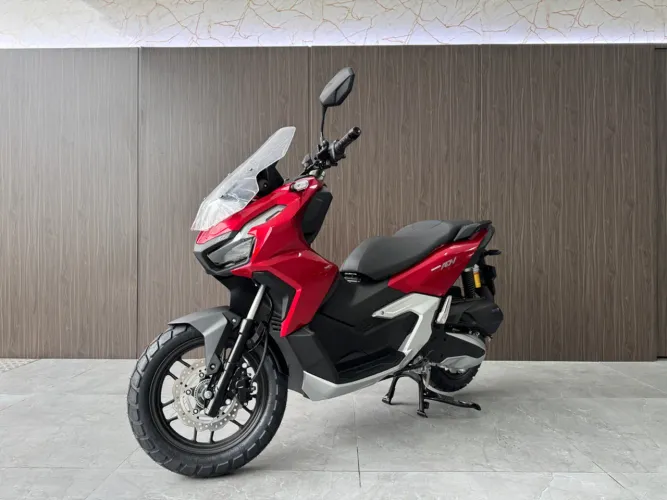Honda ADV Gasolina Automático 2026