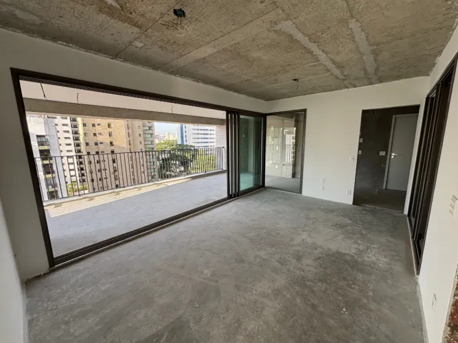 Apartamento para venda em Moema com 3 quartos, sendo 3 suítes, 150m²