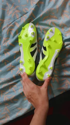 Chuteira Predator Adidas