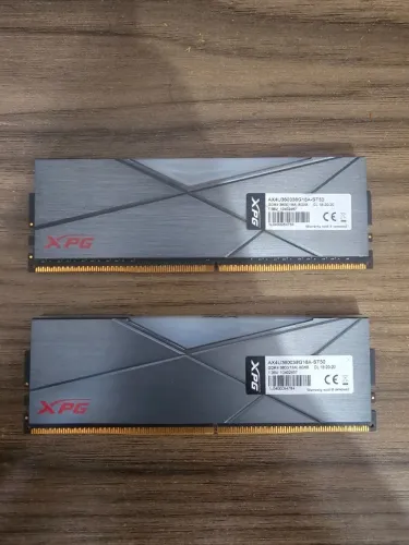 Kit 16GB (2x8GB) XPG Spectrix D50 RGB DDR4 3600MHz CL18