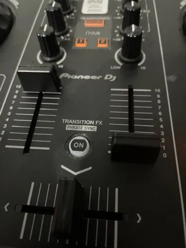 Controladora DDJ 200 Pioneer Nova !! 