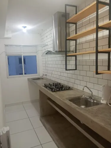 Alugo Excelente Apartamento de 3 quartos no Condomínio Jardim Pendotiba
