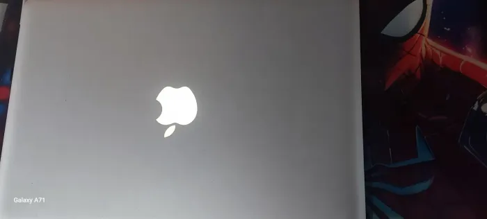 Vendo Macbook Pro HD De Um Tera 8 Gigas De Memória 