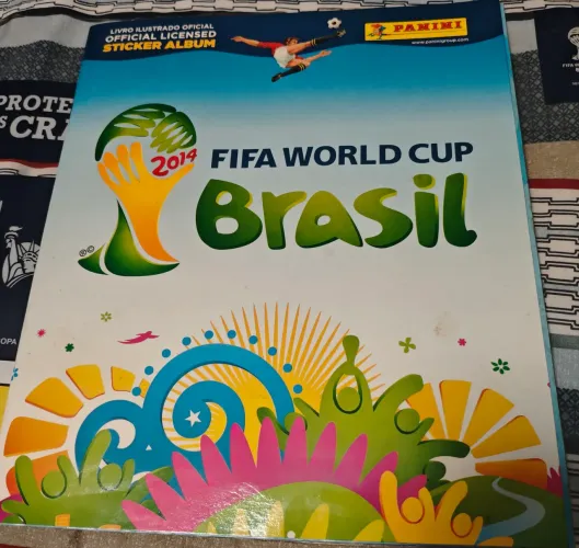 ALBUM DA COPA 2014 COMPLETO (SEM DETALHES)