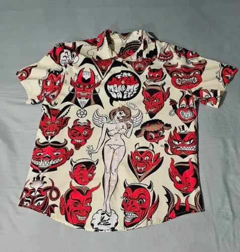 Camisa de Botão The Devil Made Me Do It Demônio Satan