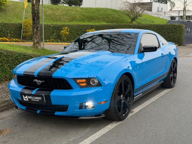 Ford Mustang V6 Premium 2011