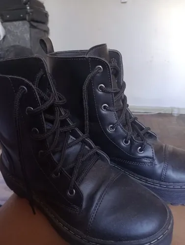 botas pretas 