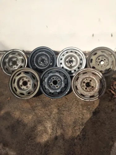 Roda ferro Aro 13 diversas no estado, só tenho essas da foto