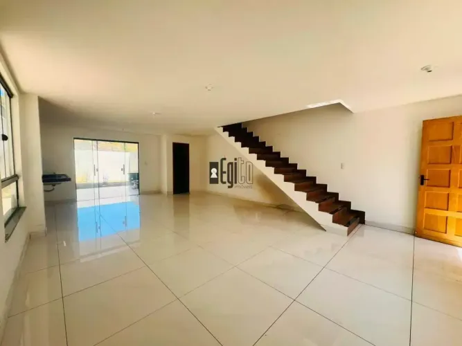 Casa com 3 dormitórios à venda, 140 m² por R$ 530.000 - Nova Era - Juiz de Fora/MG