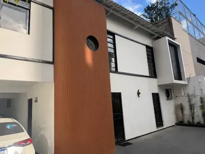 ESCRITÓRIO MONTADO À VENDA NO SETOR BUENO  160 M², MOBILIADO E PRONTO PARA USO