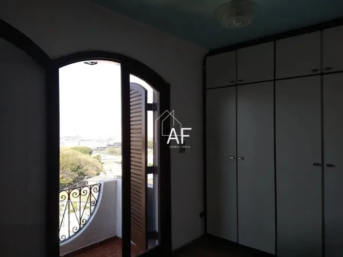 Casa (Sobrado) para Locação, 3 dorm(s), 1 suite(s), 6 vaga(s), 500 m²