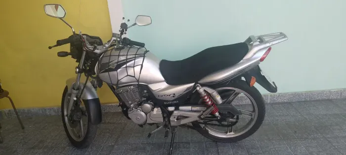 suzuki gsr 125cc Super conservada 2016 muito boa de andar