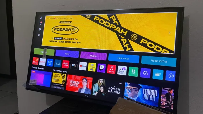 Tv smart 32 polegadas na Caixa nova 