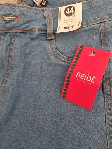 Calça jeans Beidê 44 NOVA