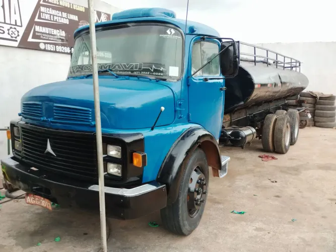 Vendo caminhão pipa Mercedes 11-13