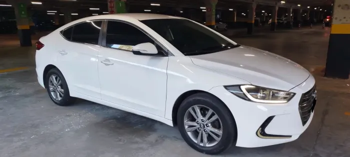 Hyundai Elantra 2.0 16V Flex Aut. 2017