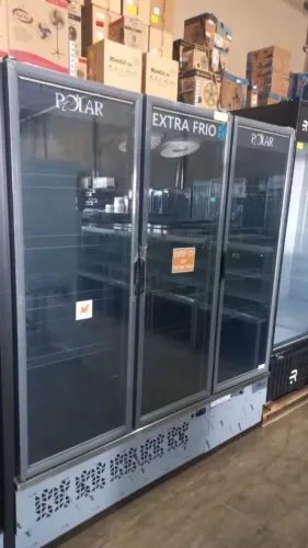 EXPOSITOR 3 PORTAS EXTRA FRIO PARA CARNES E CERVEJAS POLAR NOVO