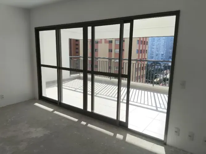 Esquadria de Alumínio com 4 partes - Cada parte de 2,18 x 3,78 - Custo Frete do Comprador
