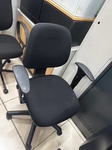 Cadeira giratória com rodinhas
