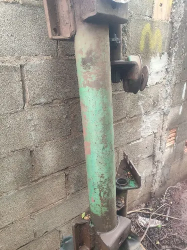 Eixo e peças pra carreta