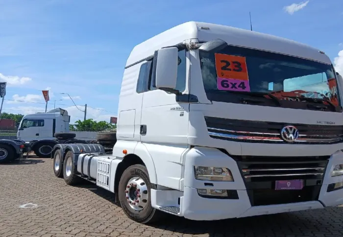 Volkswagen 29.520 Meteor 29.520 6x4 2p (diesel)(E5) 2022/2023 Vamos Seminovos São Leopoldo