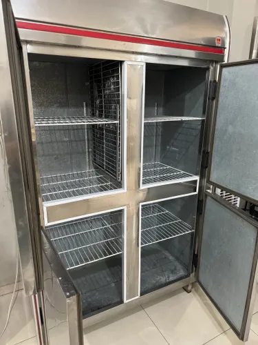 Geladeira industrial inox 4 portas