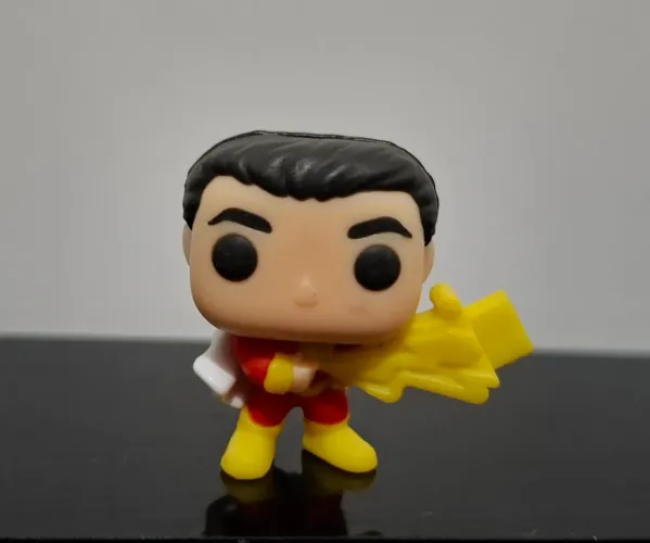 Dc Kinder Joy Miniatura Shazam(Leia a descrição)