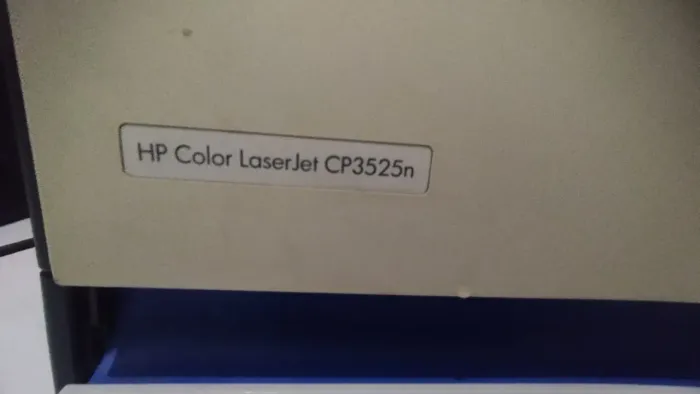 Impressora HP COLOR LASERJET CP3525n