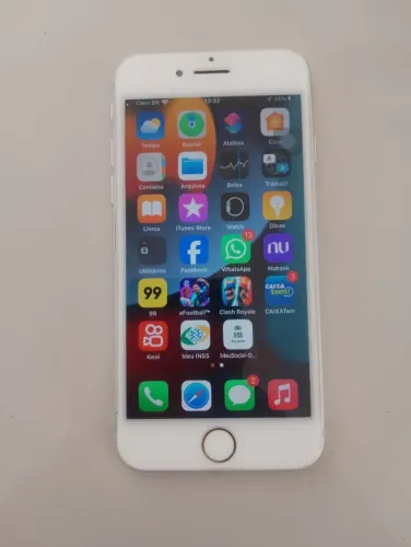Vendo um aphone 7 normal 128gb