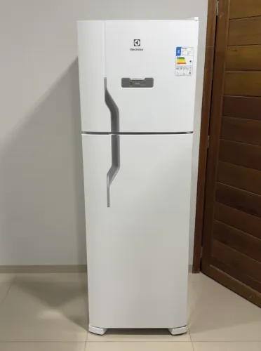 Geladeira Electrolux 371 Litros Frost Free 220v