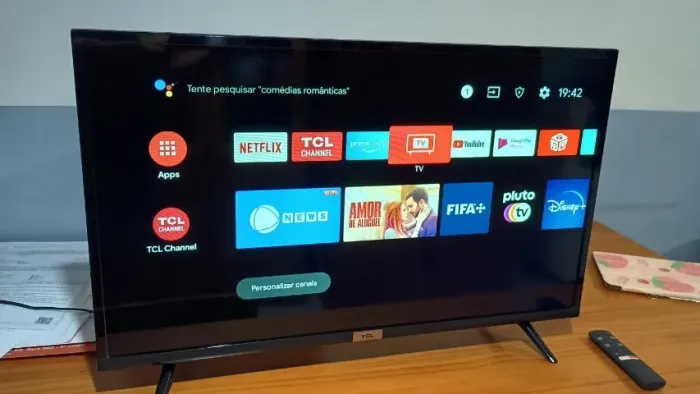 Televisão TCL 32" Smart Android - Ótimo estado