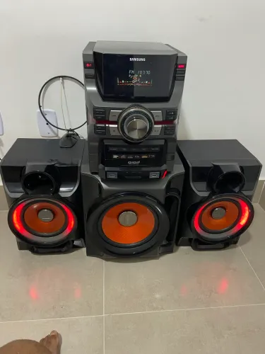 Som Samsung GIGA SOUND PRO
