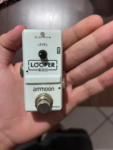 R$300 Pedal de looper na caixa usado duas vezes no precinho leia a descrição!