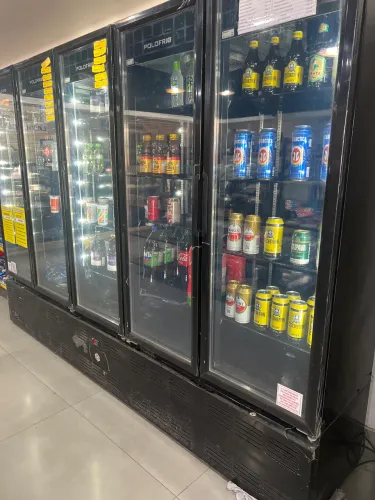 Geladeira expositora de 5 portas polofrio 