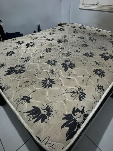 Cama de casal usada box 